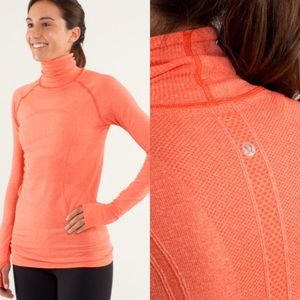 Lululemon Run Swiftly Turtleneck 10